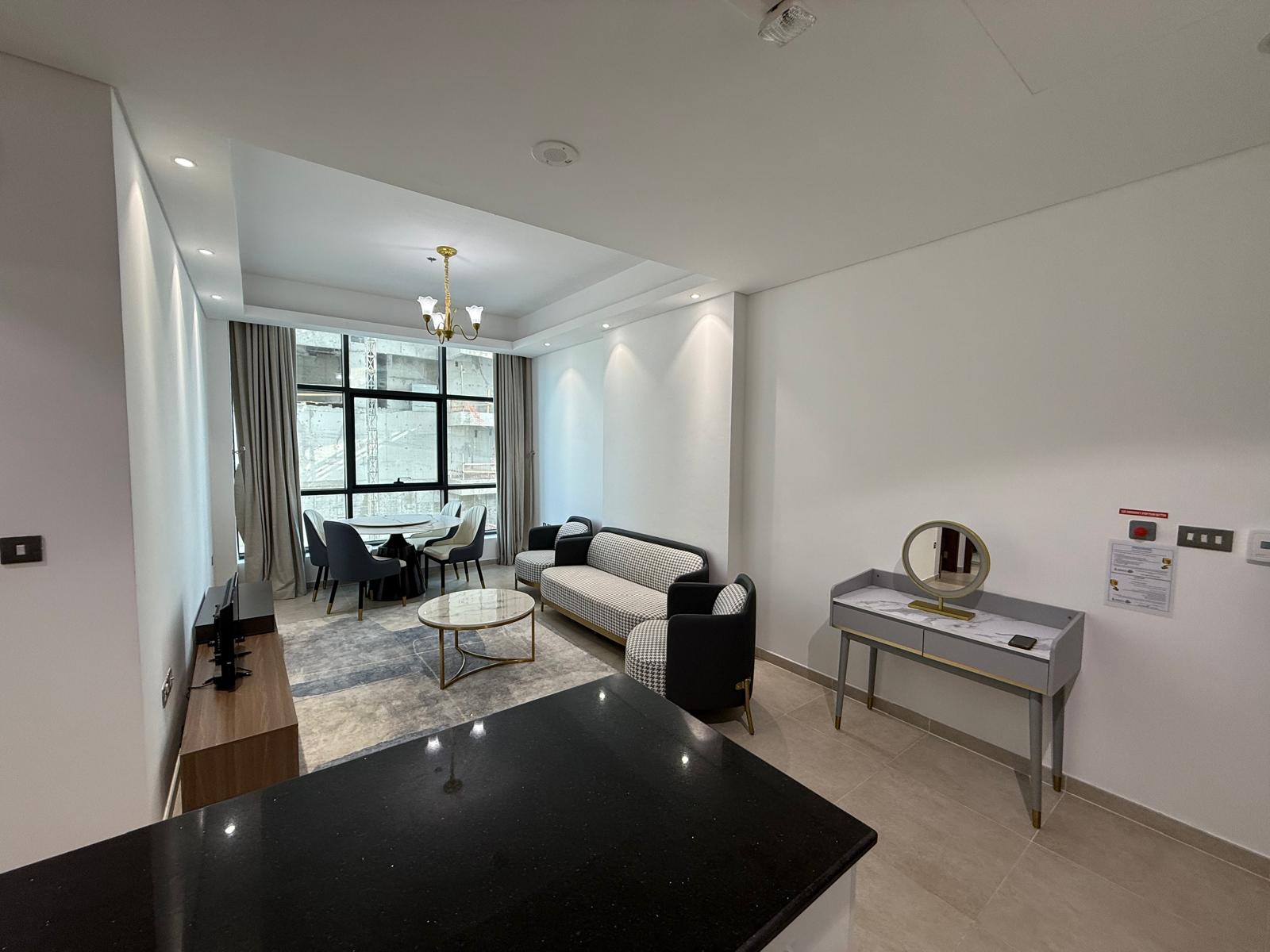 LUXURY 2BEDROOM FULLY FURNISHED WITH BALCONY thumbnail 4