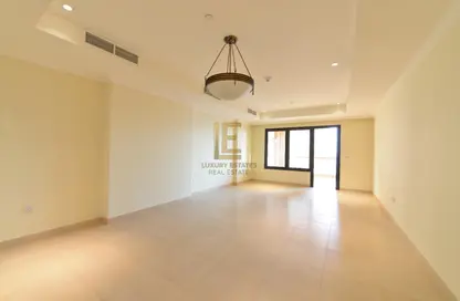 Apartment - 2 Bedrooms - 3 Bathrooms for rent in East Porto Drive - Porto Arabia - The Pearl Island - Doha