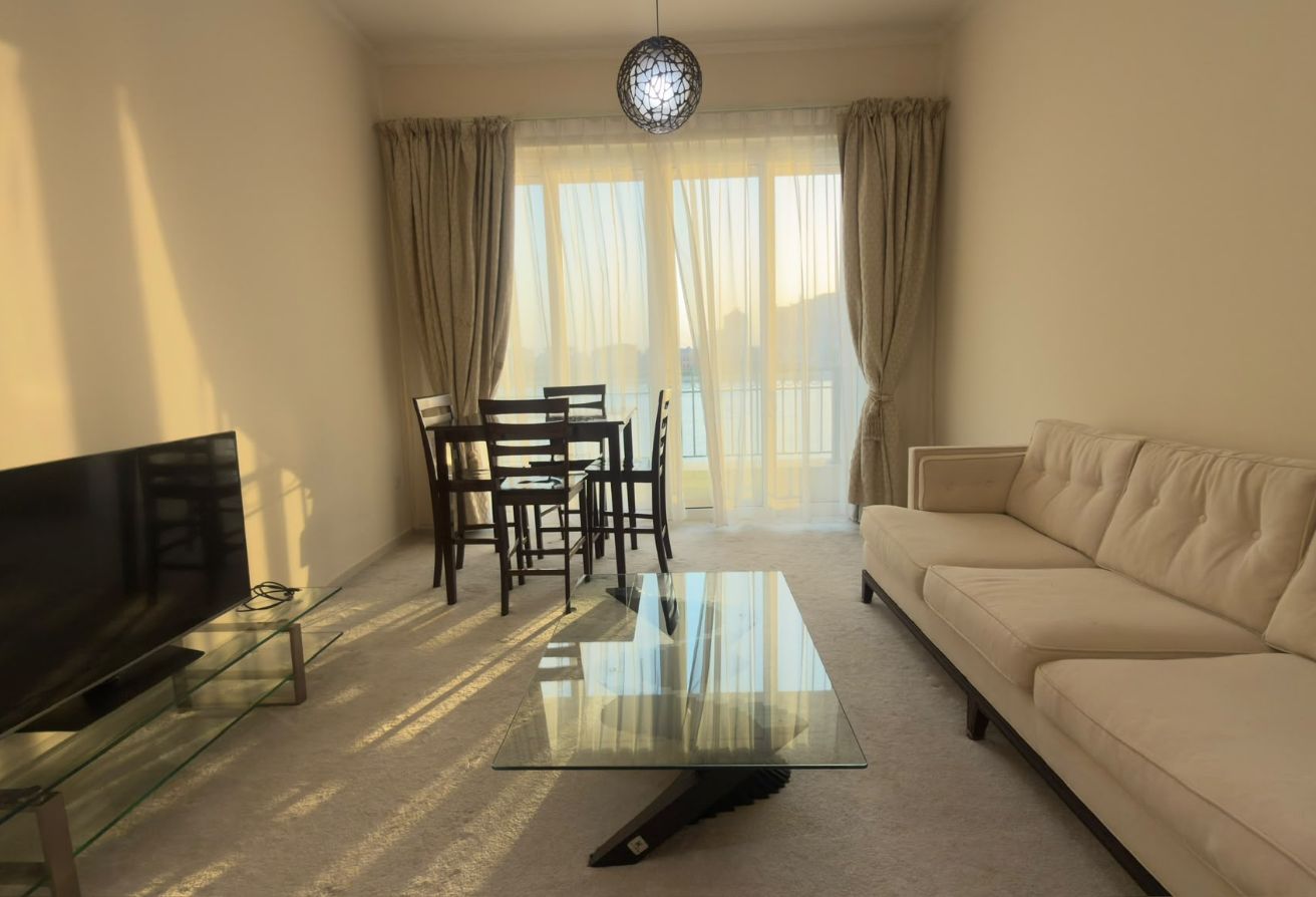 Elegant Furnished Chalet 1BHK | Full Sea View 6800 thumbnail 3