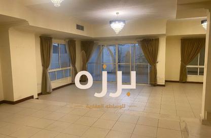 فيلا - 4 غرف نوم - 4 حمامات للايجار في الوعب - الدوحة