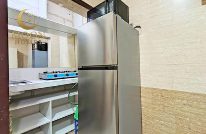 Apartment - Studio - 1 Bathroom for rent in Umm Ghuwalina - Umm Ghuwailina - Doha