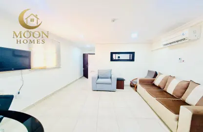 Apartment - 1 Bedroom - 1 Bathroom for rent in Umm Ghwailina Comm - Umm Ghuwalina - Umm Ghuwailina - Doha