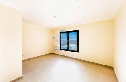 Apartment - 3 Bedrooms - 5 Bathrooms for rent in East Porto Drive - Porto Arabia - The Pearl Island - Doha