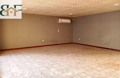 Apartment - 3 Bedrooms - 3 Bathrooms for rent in Al Mansoura - Al Mansoura - Doha