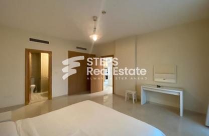 Apartment - 2 Bedrooms - 3 Bathrooms for sale in Piazza 1 - La Piazza - Fox Hills - Lusail