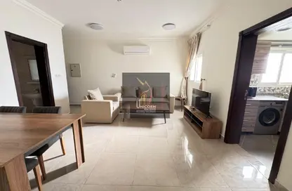 شقة - 2 غرف نوم - 2 حمامات للايجار في 35 بن عمران - فريج بن عمران - الدوحة