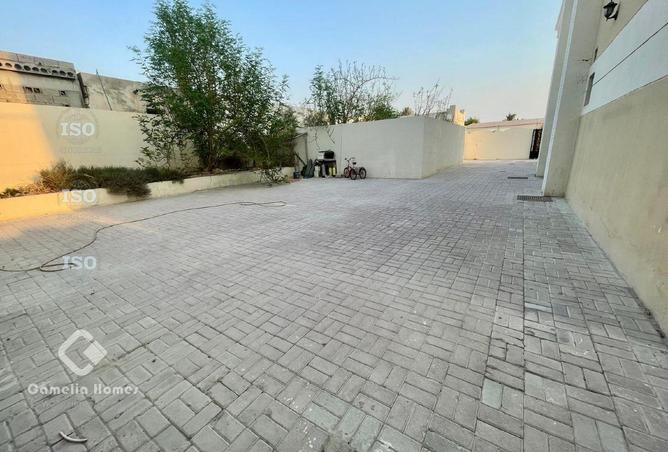 987446 - Property Image 3