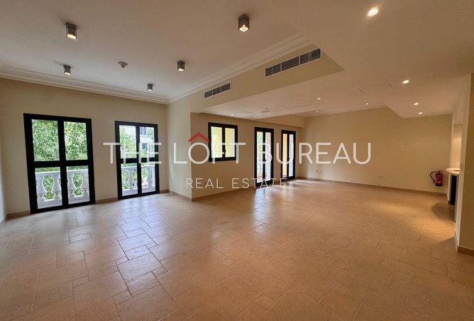 52315739 - Property Image 2