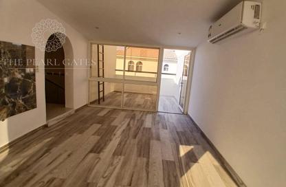 Villa - 3 Bedrooms - 4 Bathrooms for rent in New Salata - Salata - Doha