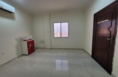 Apartment - Studio - 1 for rent in Old Airport Road - Old Airport Road - Doha Apartment - Studio - 1 for rent in Old Airport Road - Old Airport Road - Doha