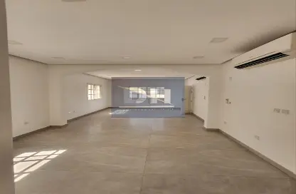 Villa - 5 Bedrooms - 5 Bathrooms for rent in Al Gharrafa - Al Gharrafa - Doha