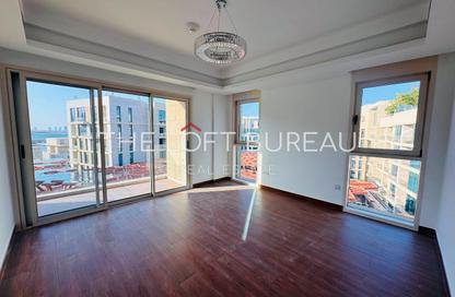 Apartment - 4 Bedrooms - 6 Bathrooms for rent in Crystal Residence - Gewan Island - The Pearl Island - Doha