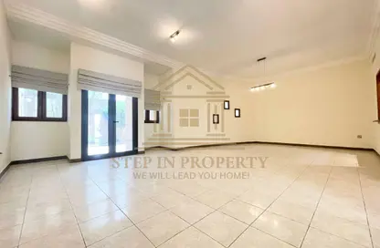 شقة - 3 غرف نوم - 4 حمامات للايجار في شارع المطار القديم - طريق المطار القديم - الدوحة شقة - 3 غرف نوم - 4 حمامات للايجار في شارع المطار القديم - طريق المطار القديم - الدوحة