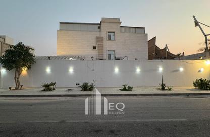 فيلا - 6 غرف نوم - 5 حمامات للبيع في أم عبيرية - الشمال