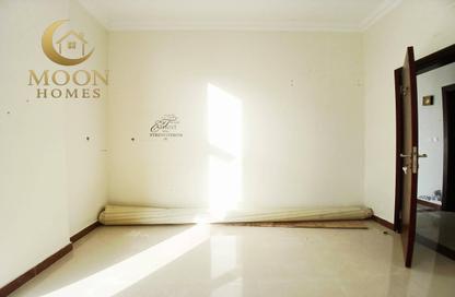 Apartment - 2 Bedrooms - 2 Bathrooms for rent in Al Mansoura - Al Mansoura - Doha