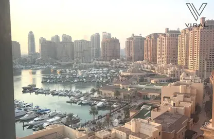 Apartment - 1 Bedroom - 2 Bathrooms for rent in Tower 18 - Porto Arabia - The Pearl Island - Doha